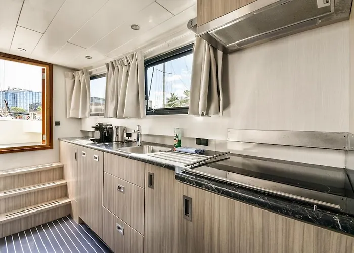 Botel New Houseboat Center 'saiter' Amsterdam