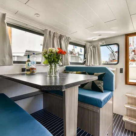 Bådhotel New Houseboat Center 'saiter' *
