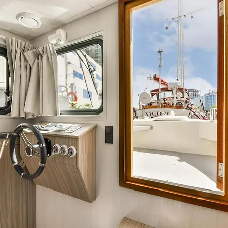New Houseboat Center 'saiter' Bådhotel *